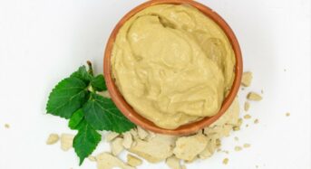 Skin Benefits of Multani Mitti: Homemade Face Packs For Brightening Skin