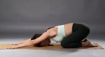 World Digestive Health Day: 7 Yoga Asanas You Can Do at Home To Treat Bloating And Indigestion