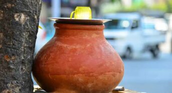 5 Incredible Benefits Of Summertime Water From Earthen Pots