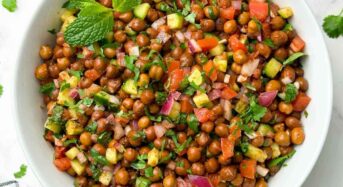 5 Benefits Of Having Overnight Soaked Kala Chana For Breakfast Every Morning