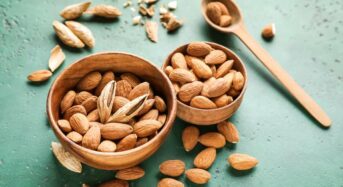 7 Health Benefits of Eating Almonds in the Monsoon to Boost Immune Function