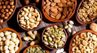 5 Health Benefits of Nuts and Seeds for managing Diabetes and Immunity