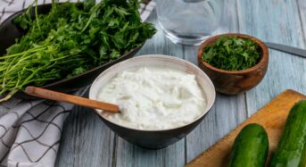 5 Health Benefits Of Eating A Bowl of Curd for Breakfast Every Morning