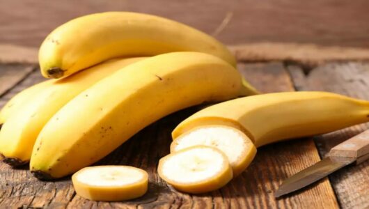 5 Amazing Health Benefits of Eating Riped Kela Every Day in the Morning: Eating Banana on an Empty Stomach